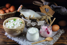 Para prevenir esta infección, los expertos recomiendan incorporar una dieta saludable (no olvides los probióticos, como los yogures), y evitar la ropa interior que no sea de algodón, como la de nailon o seda, así como la muy apretada o mojada (traje de baño), ya que favorecen la sudoración y humedad excesiva en la zona.