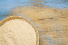 Actualmente no se registran contraindicaciones o riesgos que pueda desencadenar el consumo de baobab. Sus dosis tampoco se encuentran establecidas, aunque muchos profesionales recomiendan no exceder la cucharada por día. Por lo pronto, si tomas algún tipo de medicamento recetado, evita todo tipo de riesgo y consulta a un médico para saber si el baobab puede interferir en sus efectos.