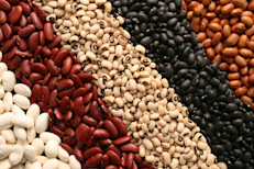 En este caso se incluyen a las lentejas, garbanzos, porotos y ajonjolí. Todas estas legumbres son fáciles de incorporar a nuestra alimentación y comparten un rico contenido en glicina, lisina, prolina y treonina, aminoácidos que favorece la producción del colágeno.