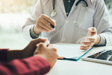 Contiene altos niveles de fosfolípidos, que son grasas saludables muy importantes para fortalecer las membranas de las células y protegernos de enfermedades de tipo celular. También tiene alrededor de 80% de ácidos grasos monoinsaturados y ácido oleico, que fortalecen más aún las membranas celulares.