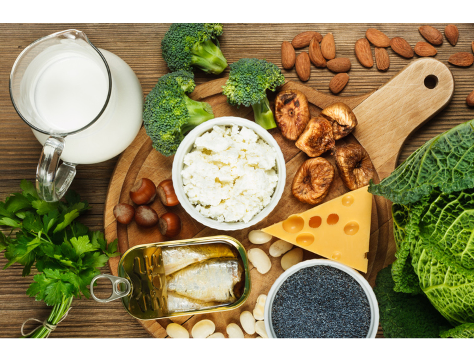 Aunque las grasas suelen tener mala fama, por estar asociadas con un mayor riesgo de problemas cardiovasculares, incluidos niveles más altos de colesterol, los expertos advierten que son una parte esencial de las dietas. Por ello, lo importante no es eliminarlas, sino aprender a elegir las más saludables.