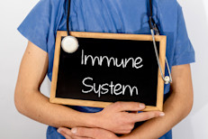 Diferentes investigaciones han señalado que realizar ciclismo con regularidad puede fortalecer nuestro sistema inmunitario. Entre los motivos se encuentra que esta actividad favorece la producción de células T o que promueve la movilidad de los fagocitos, células encargadas de combatir bacterias dañinas. 