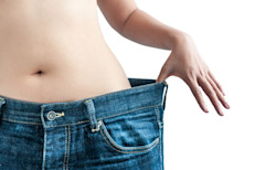 Para perder peso es necesario consumir menos calorías de las que quemamos. Muchas veces se asegura que la quinua puede ser útil para este fin, aunque la evidencia científica disponible solo señala que es capaz de aumentar la sensación de saciedad y aportar proteínas. Esto puede acelerar el metabolismo y evitar la acumulación de grasas.