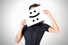 El trastorno bipolar se puede presentar en cualquier persona y sus signos suelen comenzar en la adolescencia tardía o la adultez temprana, aunque también puede darse en niños y adultos. Por lo general, la enfermedad dura toda la vida. Existen distintos tipos de trastorno bipolar, que los especialistas han clasificado de la siguiente manera: