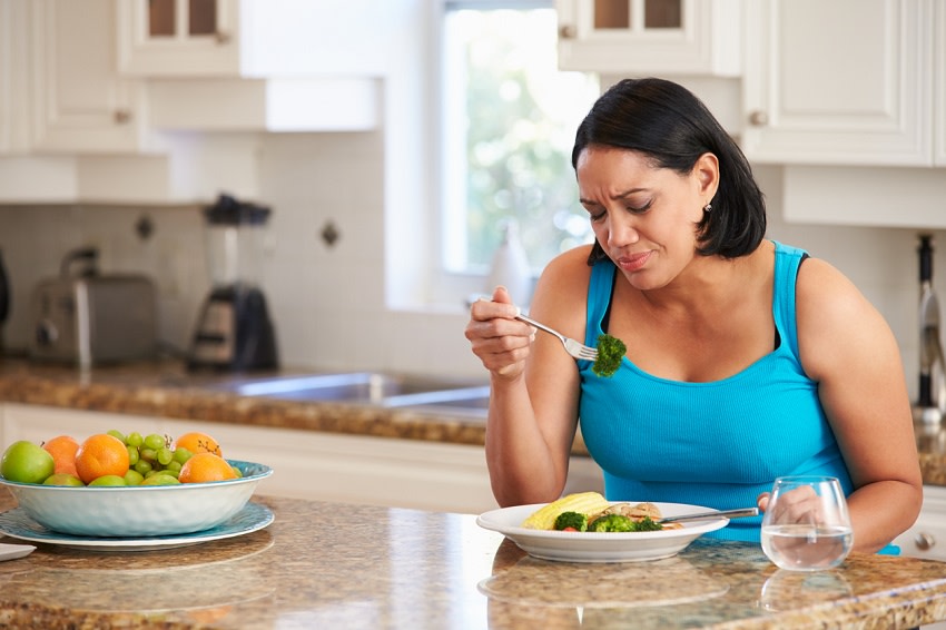En 25 estados de EE.UU. las tasas de obesidad de los adultos superaron el 30% en el año 2017, lo que indica que es un gran desafío a vencer. Las razones para proponerse alcanzar un peso saludable van más allá de la estética: conoce todas las enfermedades que son evitables si no tienes sobrepeso.