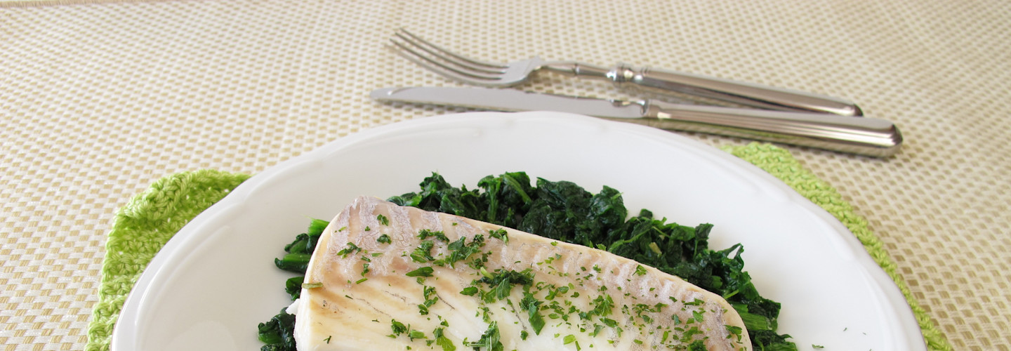 Un pescado delicioso al que hay que removerle el exceso de sal.