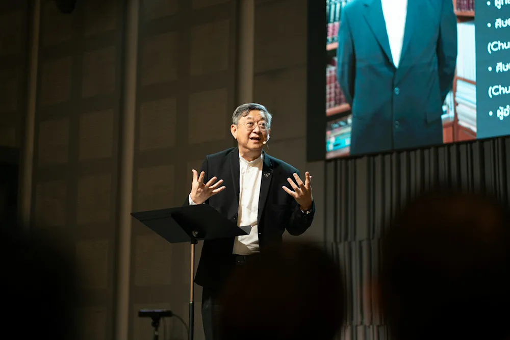 Executive leadership transition in a corporate setting