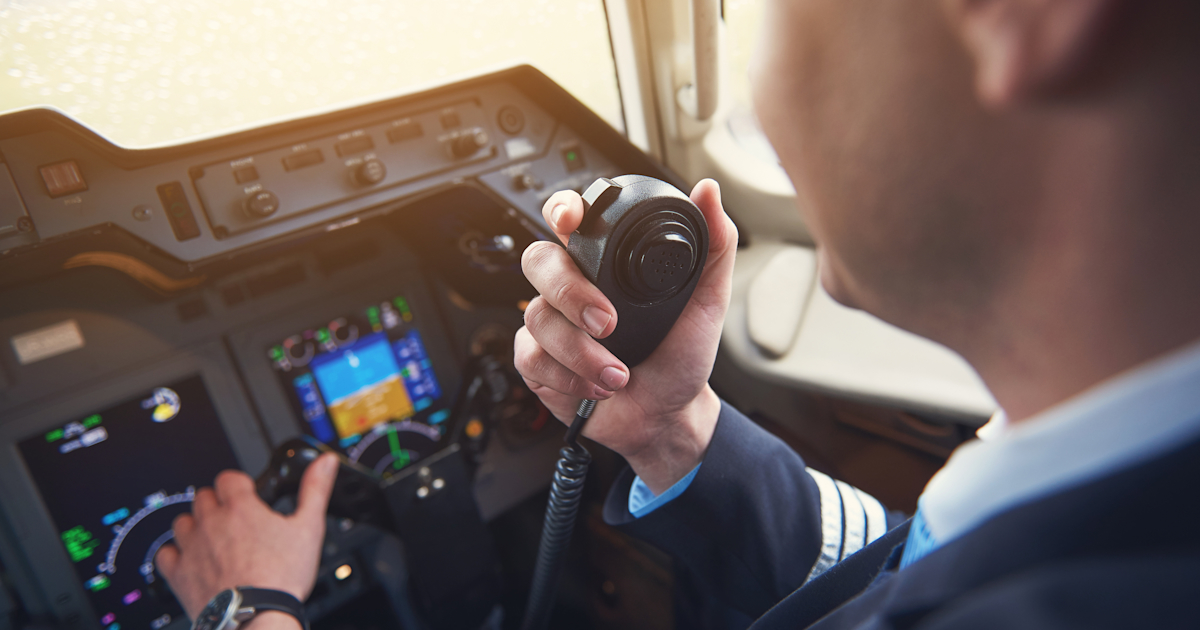 The Four W’s of Aviation Radio Communications The Four W’s of Aviation Radio Communications