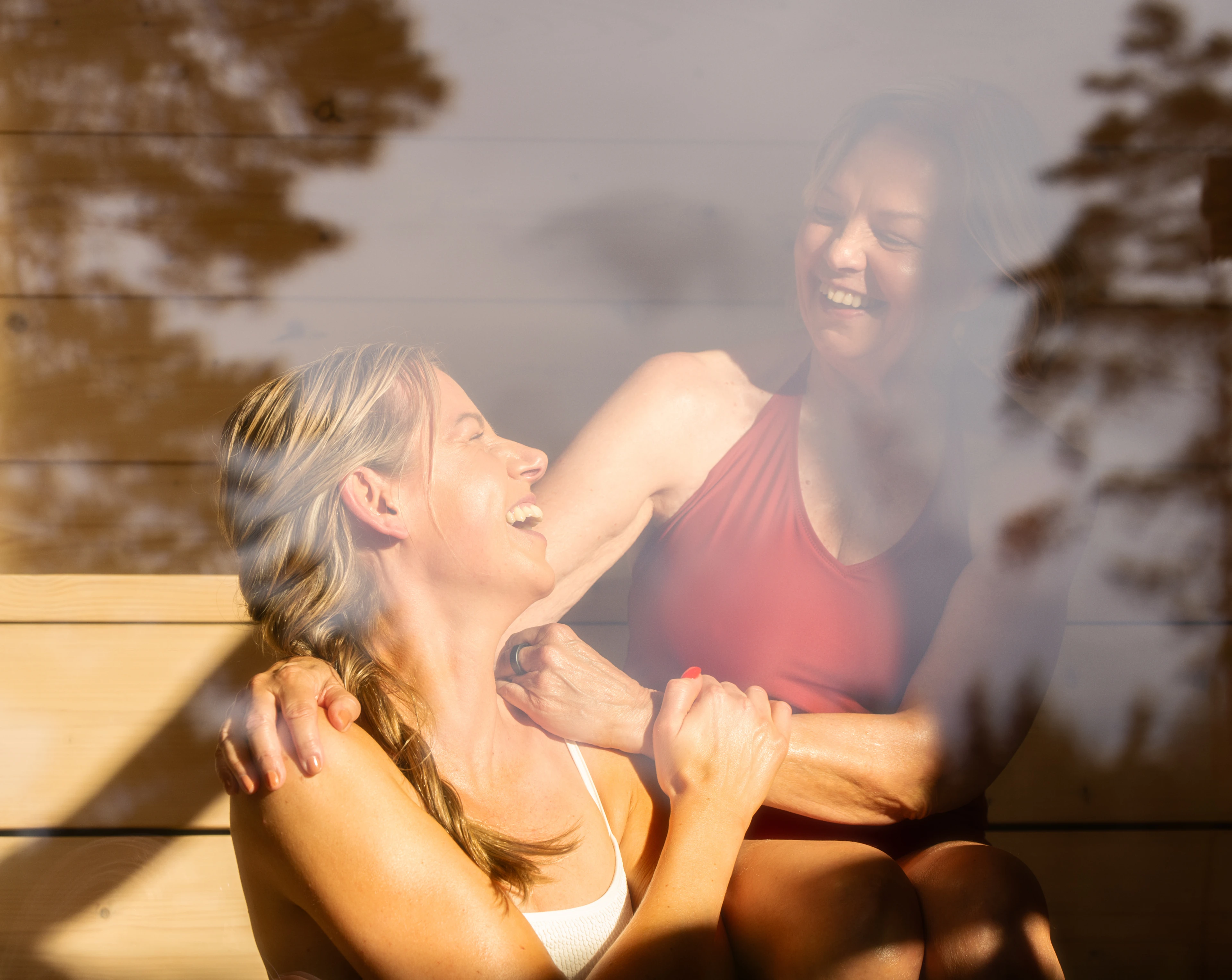 2020er – vernetztes Wohlbefinden. Vom Garten bis zur App: Wir definieren das Sauna-Leben neu. Mit Außensaunen, Whirlpools und digitalen Steuerungen genießen Sie Wärme so einfach und inspirierend wie noch nie.