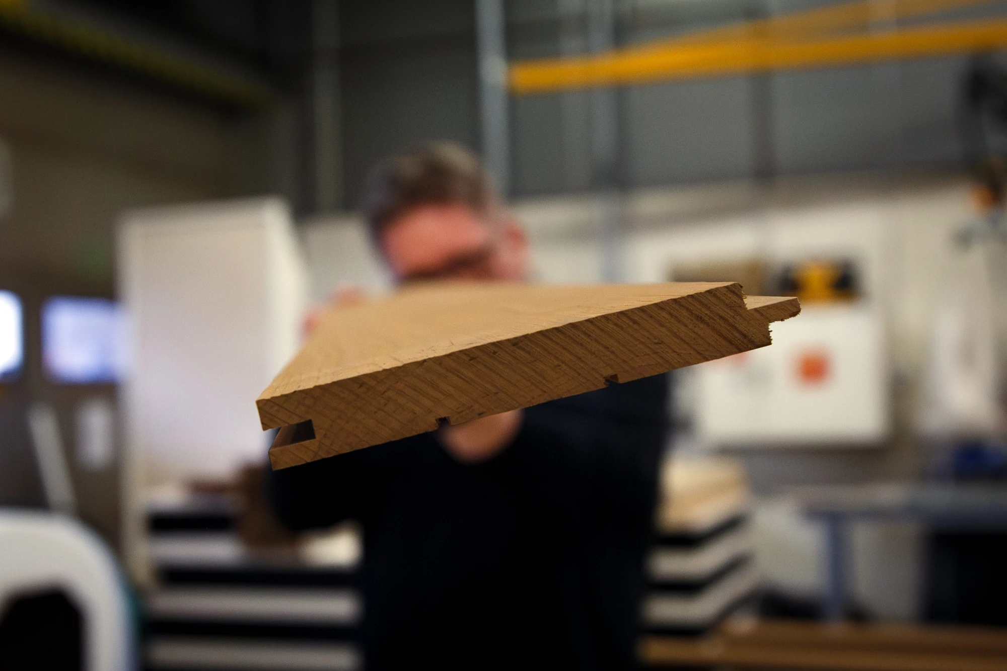 2000 – aus einem Ofen wird ein Gesamt-Erlebnis. Wir wollten mehr als Wärme bieten. Also begannen wir, ganze Sauna- und Spa-Erlebnisse zu gestalten – von den Kabinen und Bänken bis hin zu Steuerungen, Beleuchtung und Dampf.