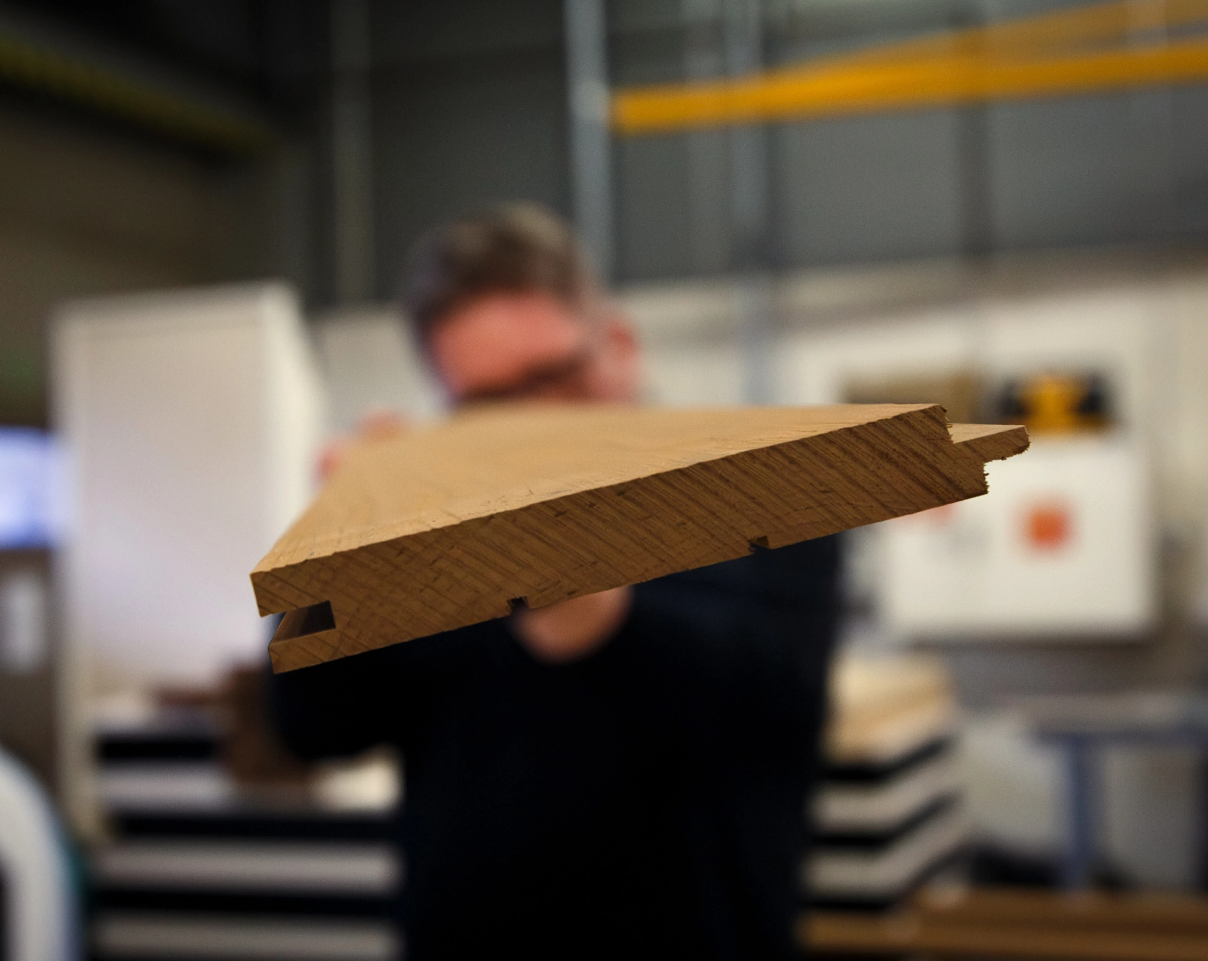 2000 – aus einem Ofen wird ein Gesamt-Erlebnis. Wir wollten mehr als Wärme bieten. Also begannen wir, ganze Sauna- und Spa-Erlebnisse zu gestalten – von den Kabinen und Bänken bis hin zu Steuerungen, Beleuchtung und Dampf.