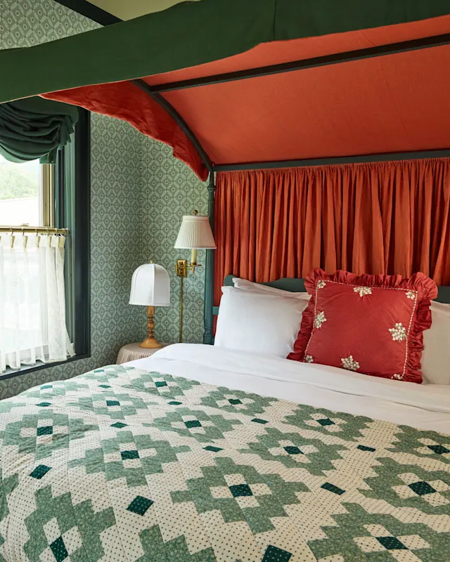 The Ribbon | The Six Bells Countryside Inn