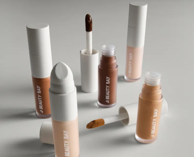 Illumina, neutralizza e camuffa con i nostri nuovi correttori colorati dalla texture cremosa