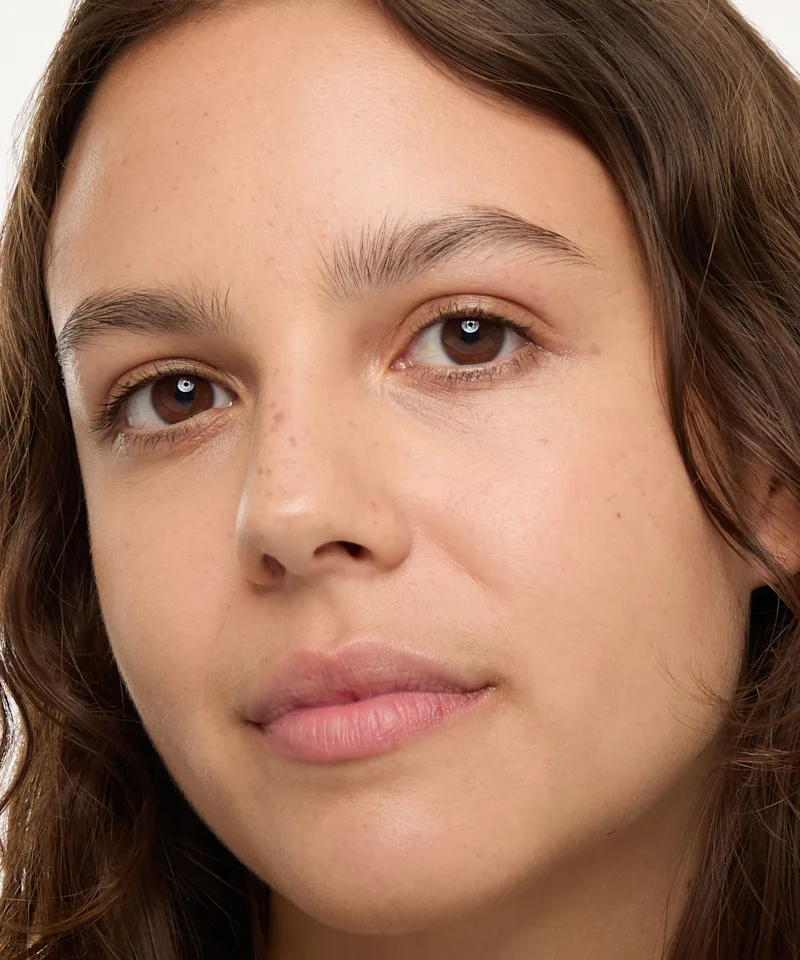 Almond concealer worn by Angel Richardson