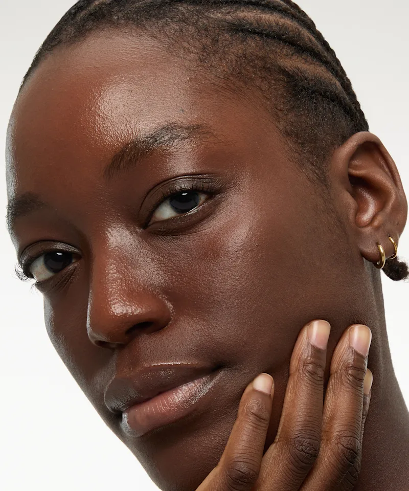 Walnut concealer worn by Tafadzwa Chaita
