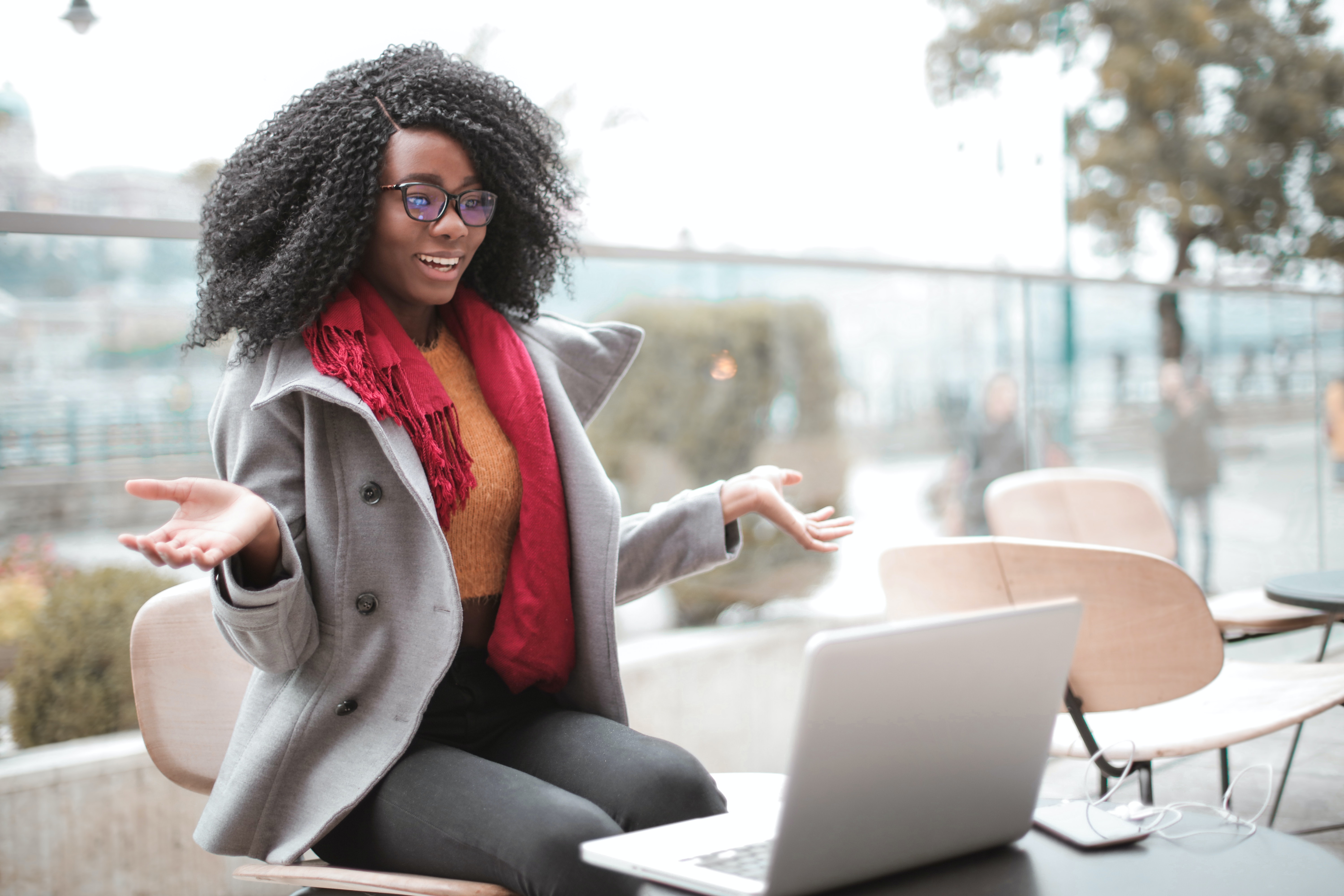 girl infront of laptop