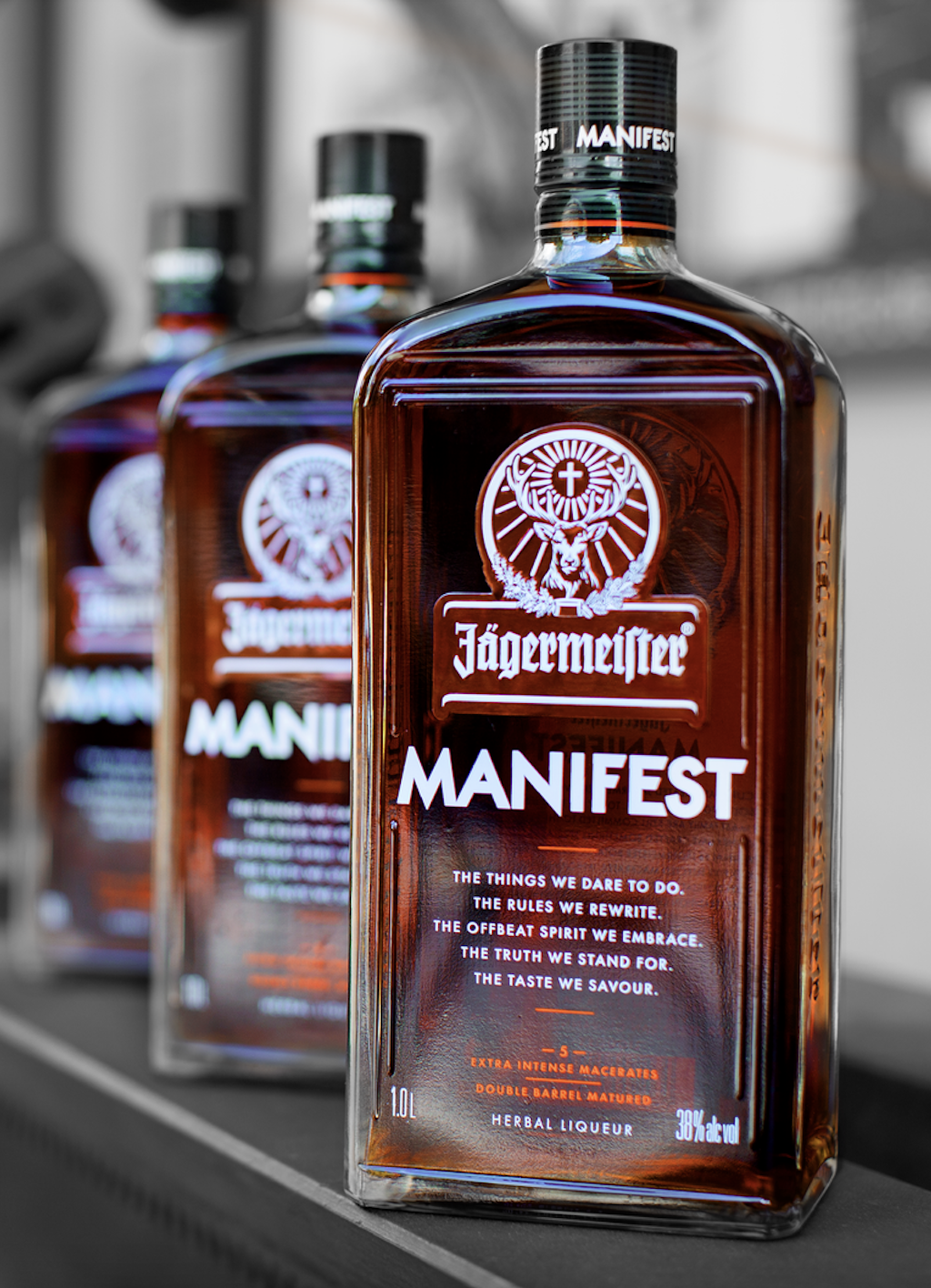 Ликёр Jägermeister Manifest («Ягермайстер Манифест») — описание и состав  нового напитка | Jägermeister