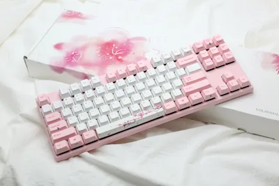 Mechanical Ducky Miyas Pro Sakura V2 Switch Varmilo EC Rose V2