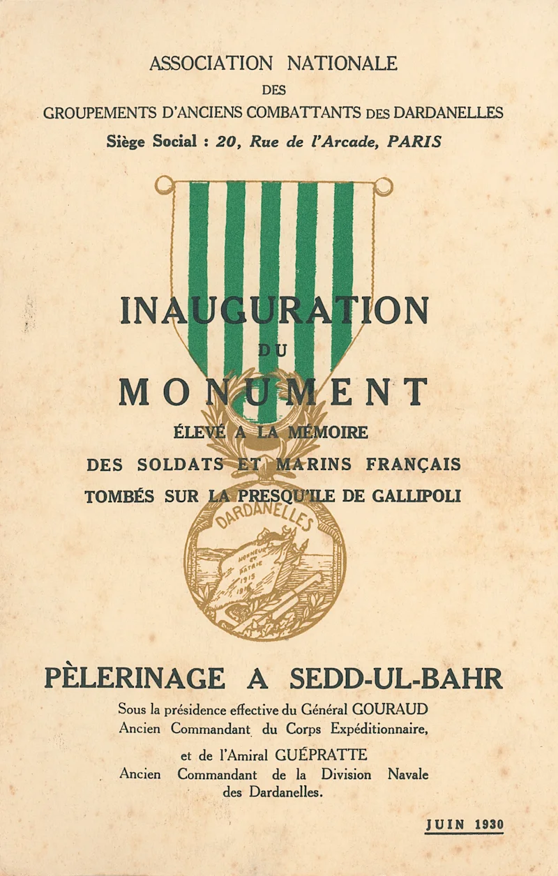 Printed programme cover, green and gold on cream, showing the Dardanelles medal drawn at full page height above the words Pèlerinage à Sedd-ul-Bahr, June 1930.
