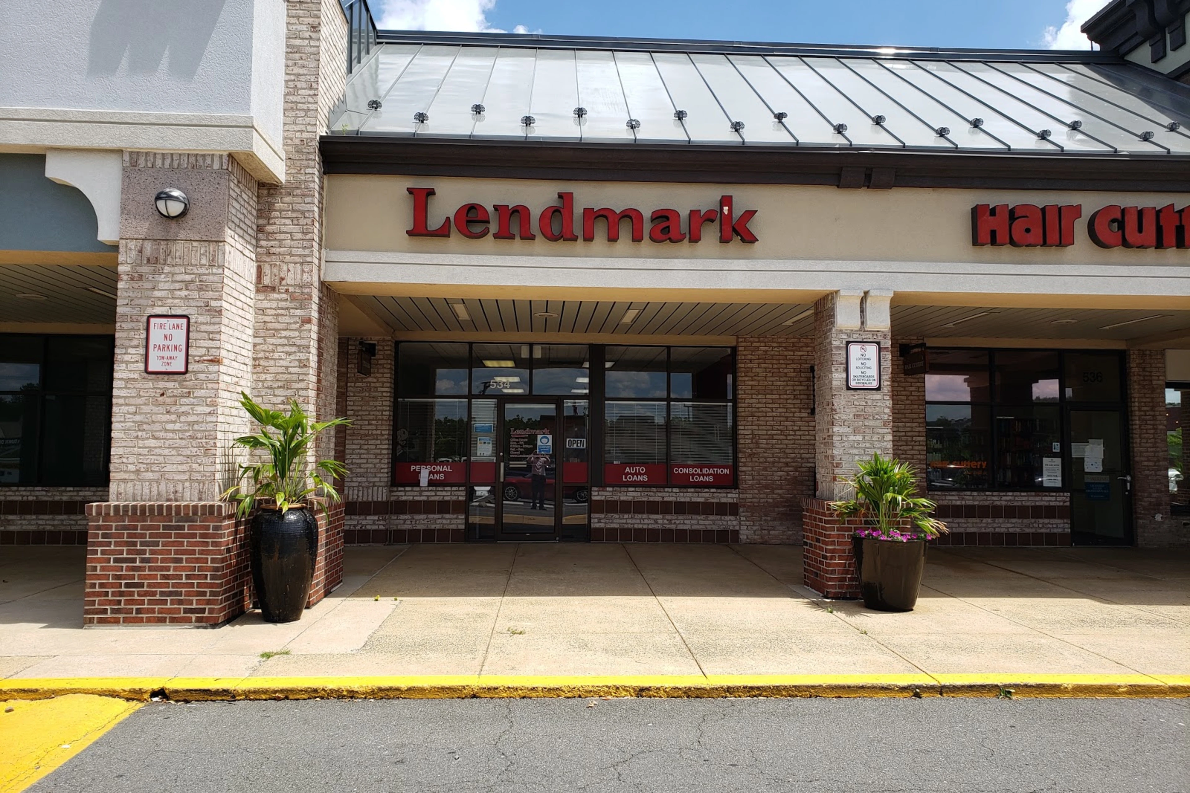 Exterior view of the branch location.