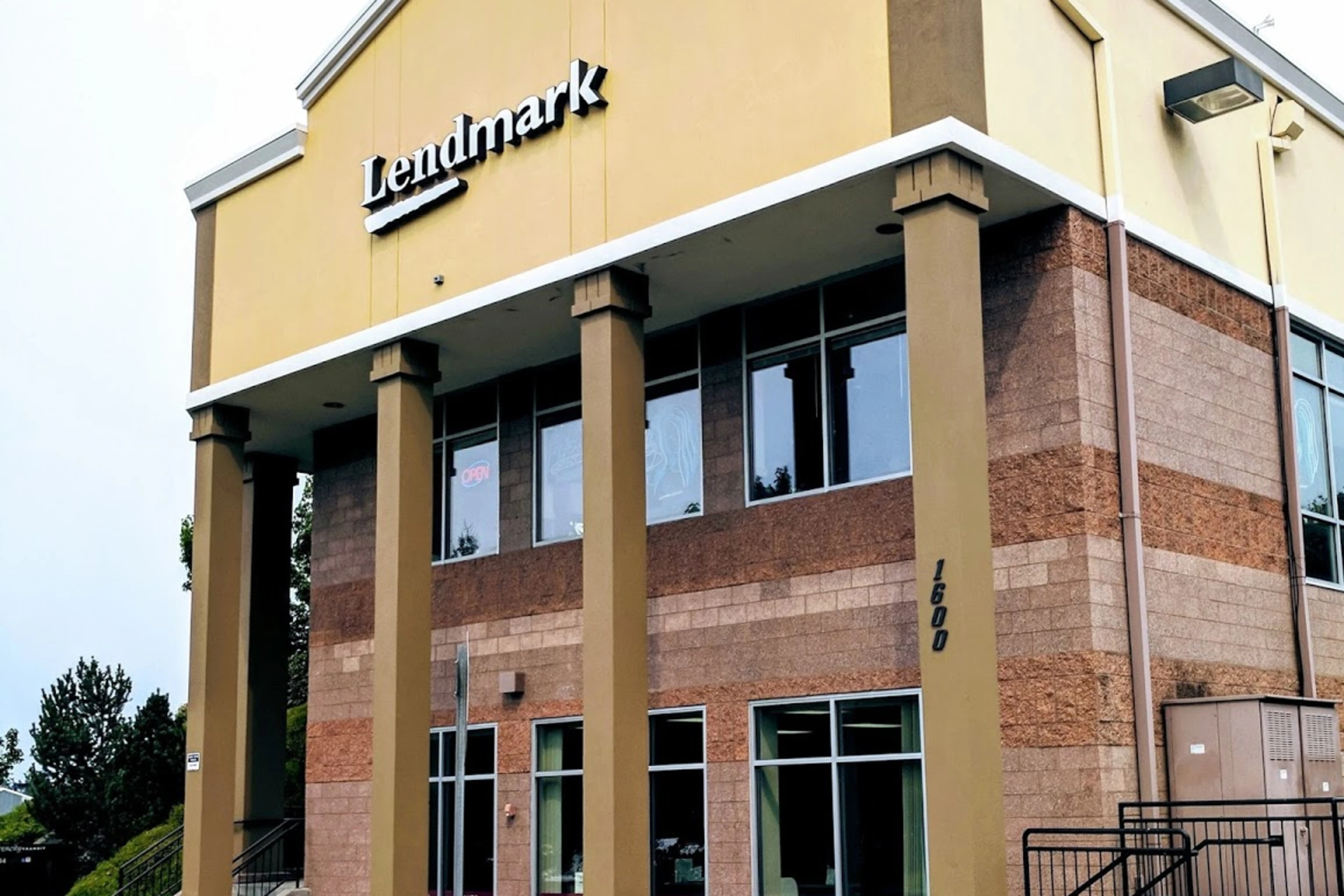 Exterior view of the branch location.