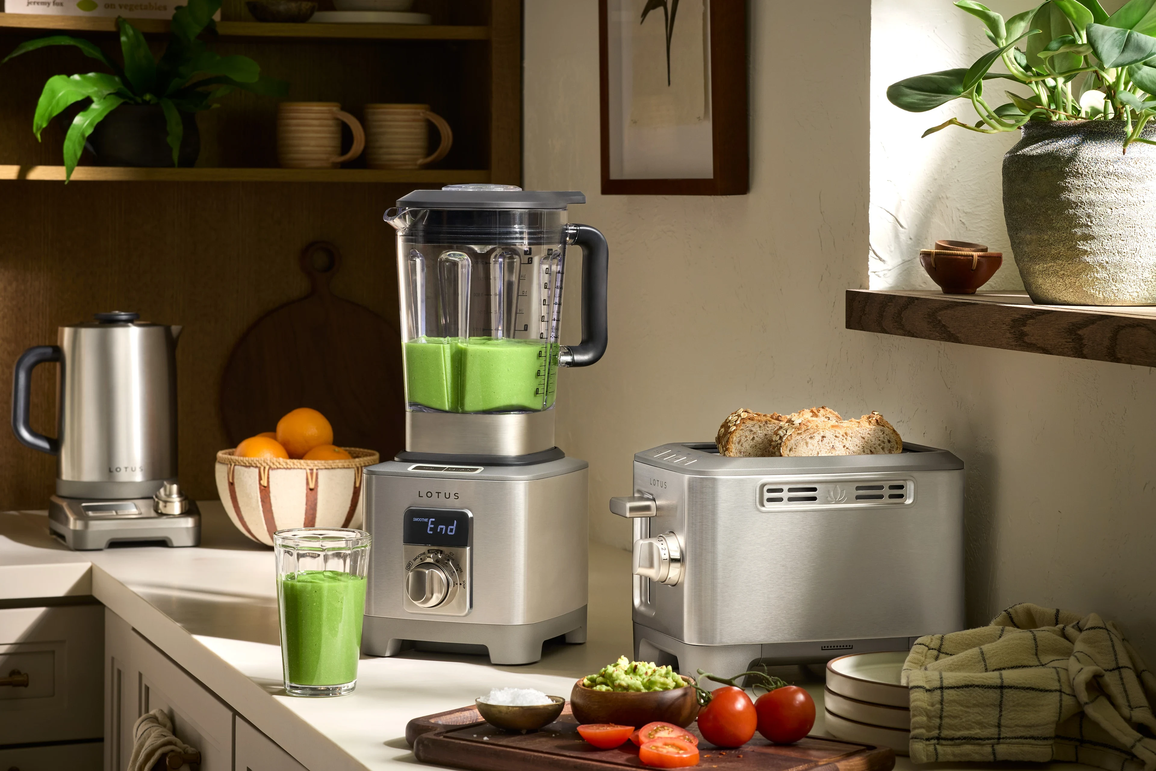 the power spin™ infinite speed control blender model ltsbl500 and the two slice™ precision toaster model ltstr502 in kitchen