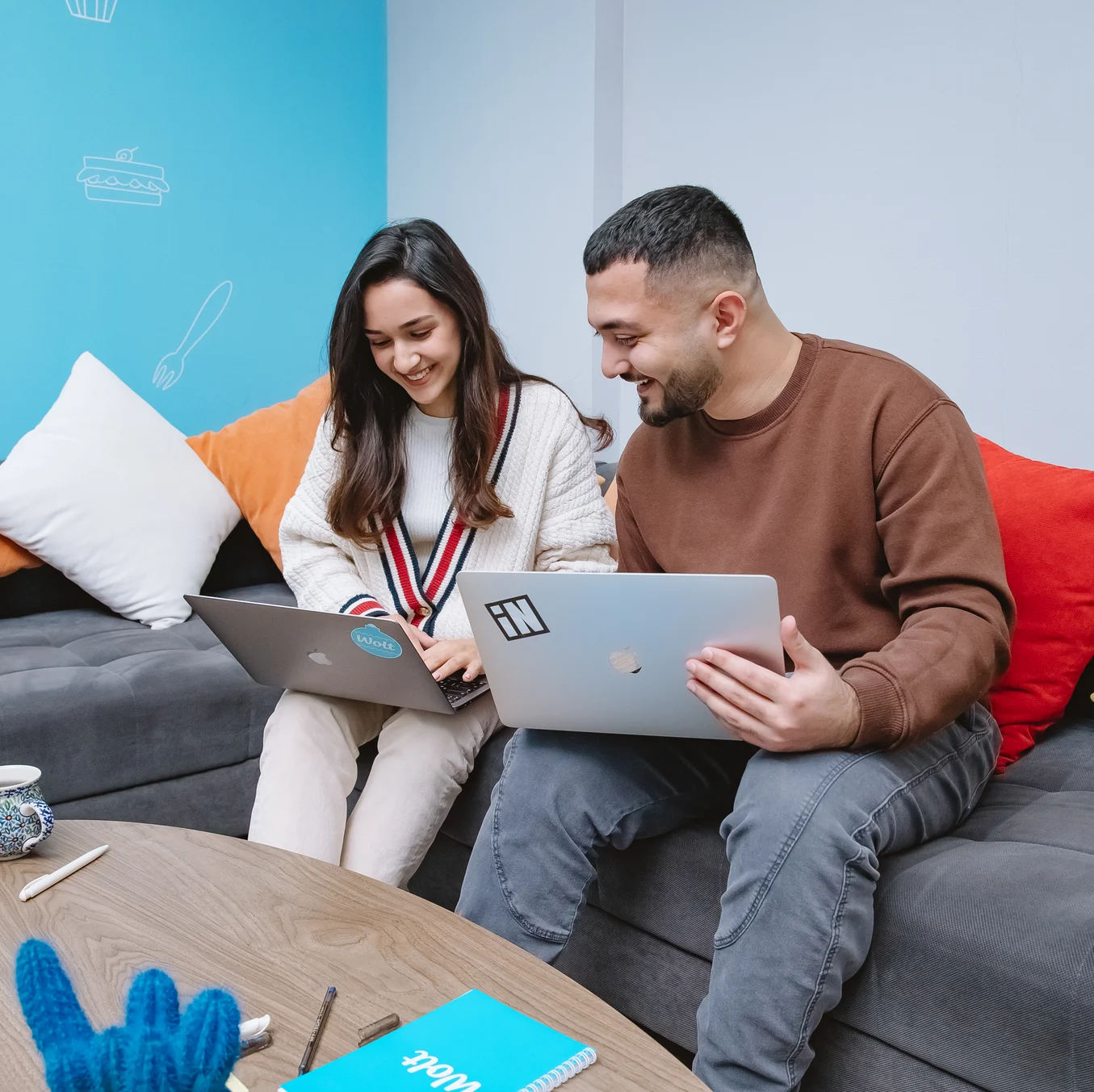 Square - working together, office