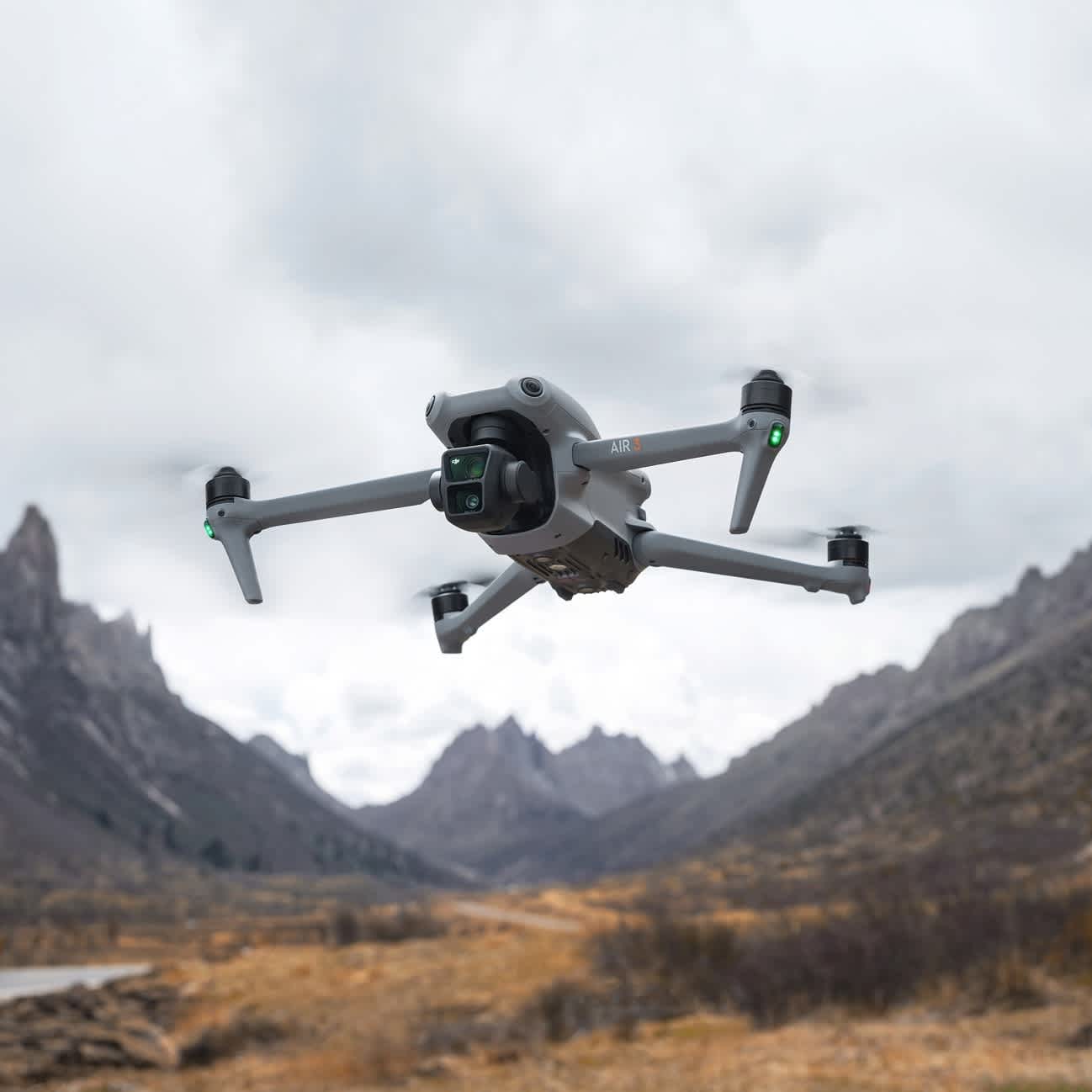 DJI Air 3 supports waypoints for automated aerial photography and videography.