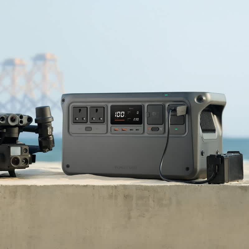 DJI SDC to Matrice 30 Charge Cable attached to DJI Power 500, charging TB30 batteries.