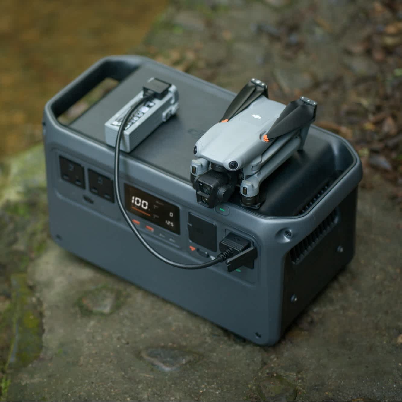 DJI SDC to DJI Air 3 Charge Cable attached to DJI Power 500.