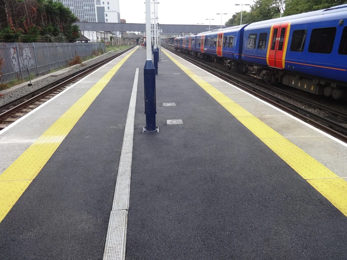 twickenham station - g-tech dual copers