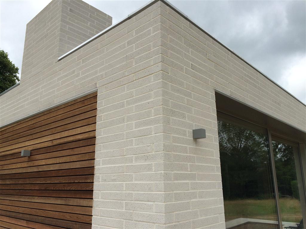 The Cottage, Broadleas, Reigate - Architectural Masonry, Shot-Blasted, Ivory, Linear Bricks