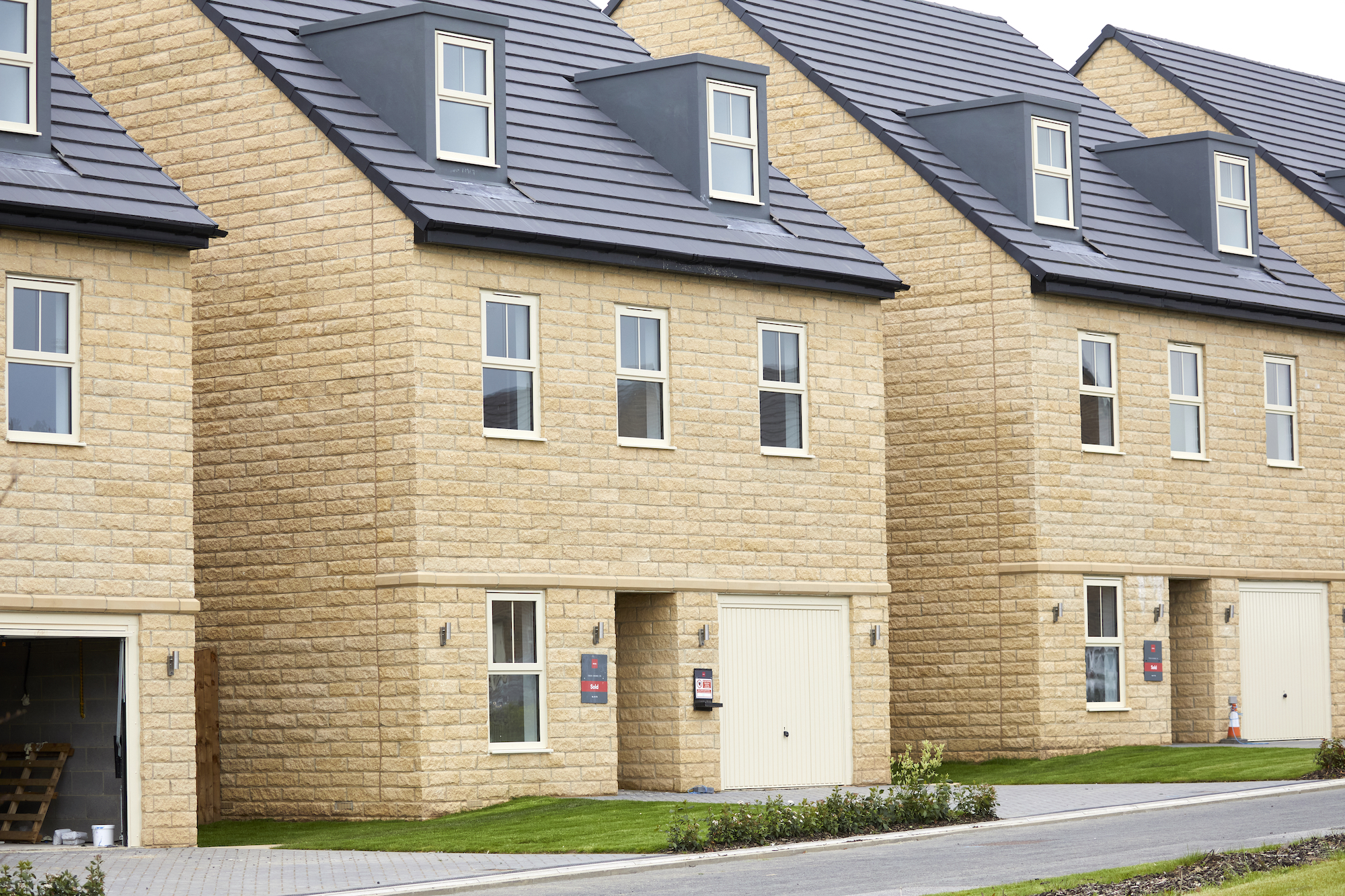 strata-homes-walling-stone