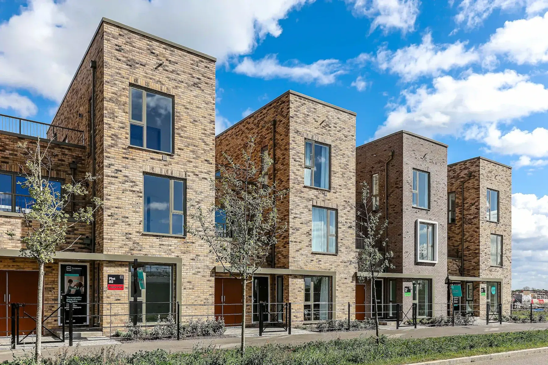 Brick types used: 65mm Berkshire Orange Stock, 65mm Thakeham Red Multi Stock, 65mm Capital Browns Stock, 65mm Multi Orange Stock, 65mm Minster Cream Blend, New Ivanhoe Cream, Ivanhoe Cream Original SPAR 2446034