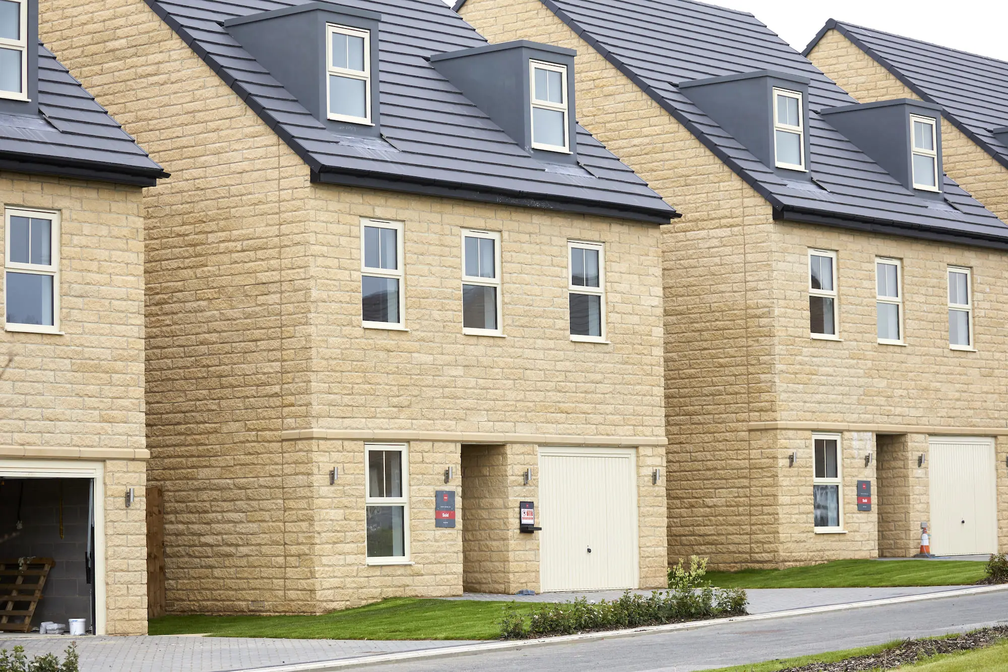 strata-homes-anstone-walling-stone