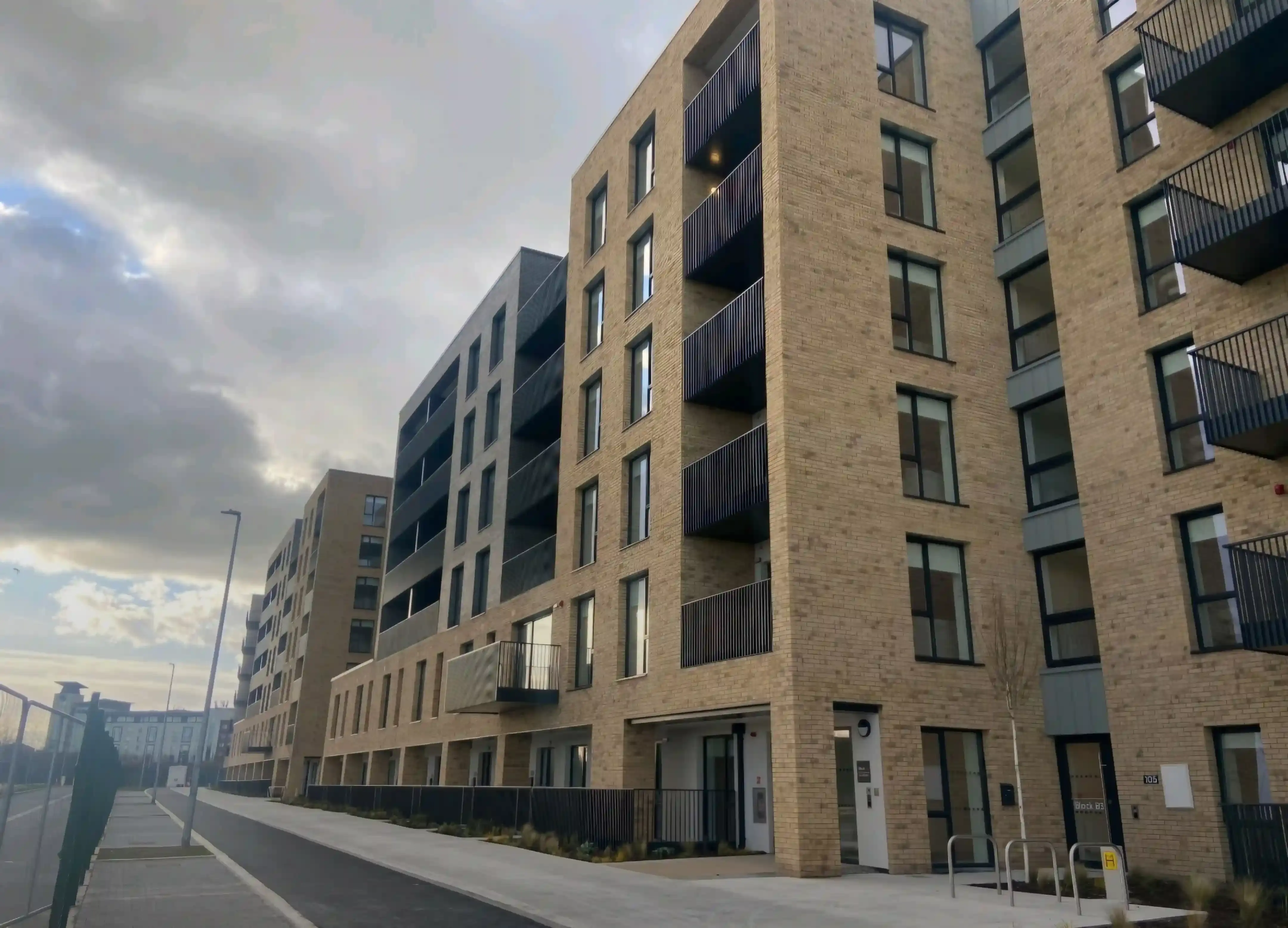 Ivanhoe Cream Original & Staffordshire Slate Blue Smooth - Belmayne, Clare Hall, Ireland