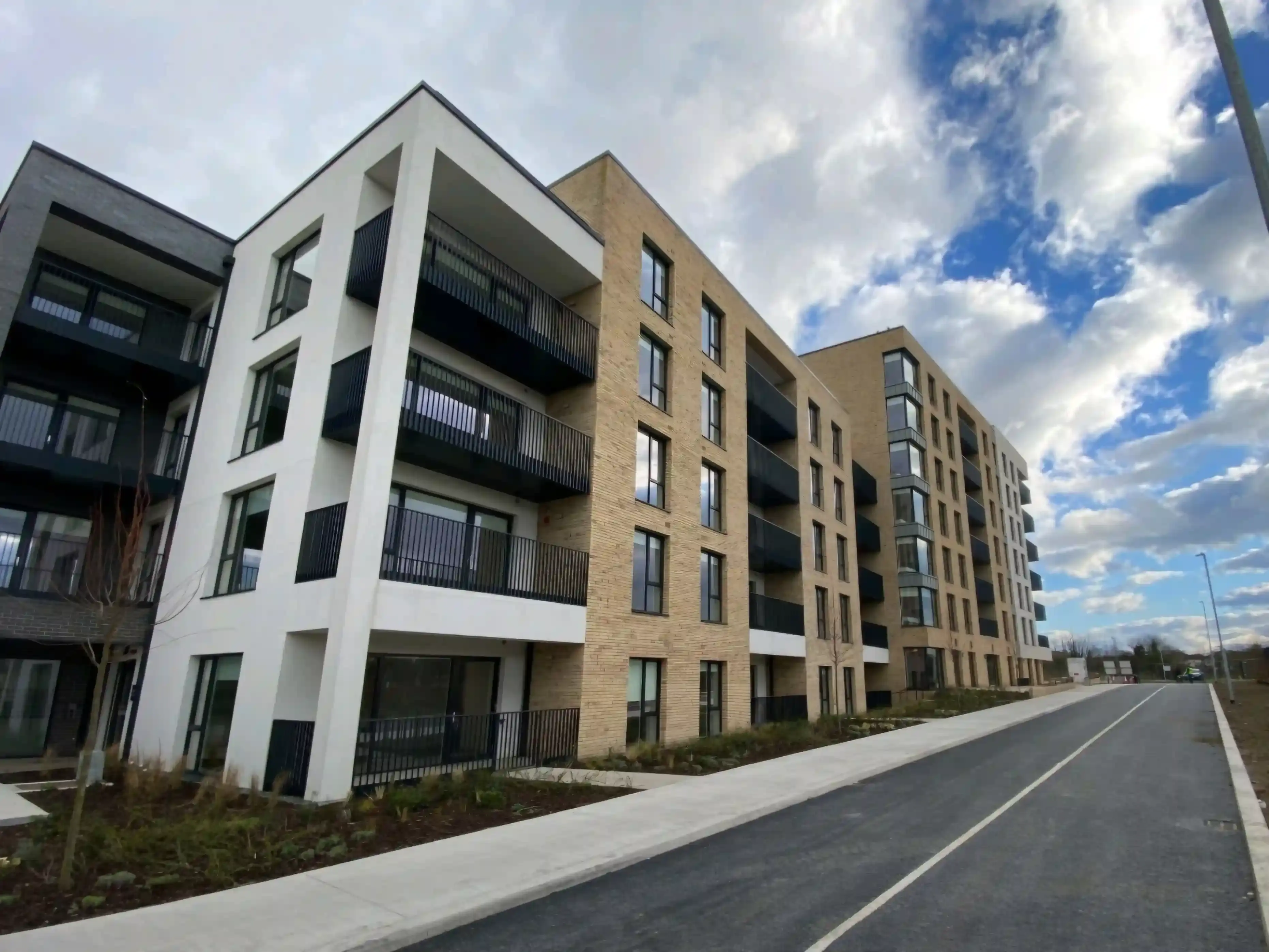 Ivanhoe Cream Original & Staffordshire Slate Blue Smooth - Belmayne, Clare Hall, Ireland