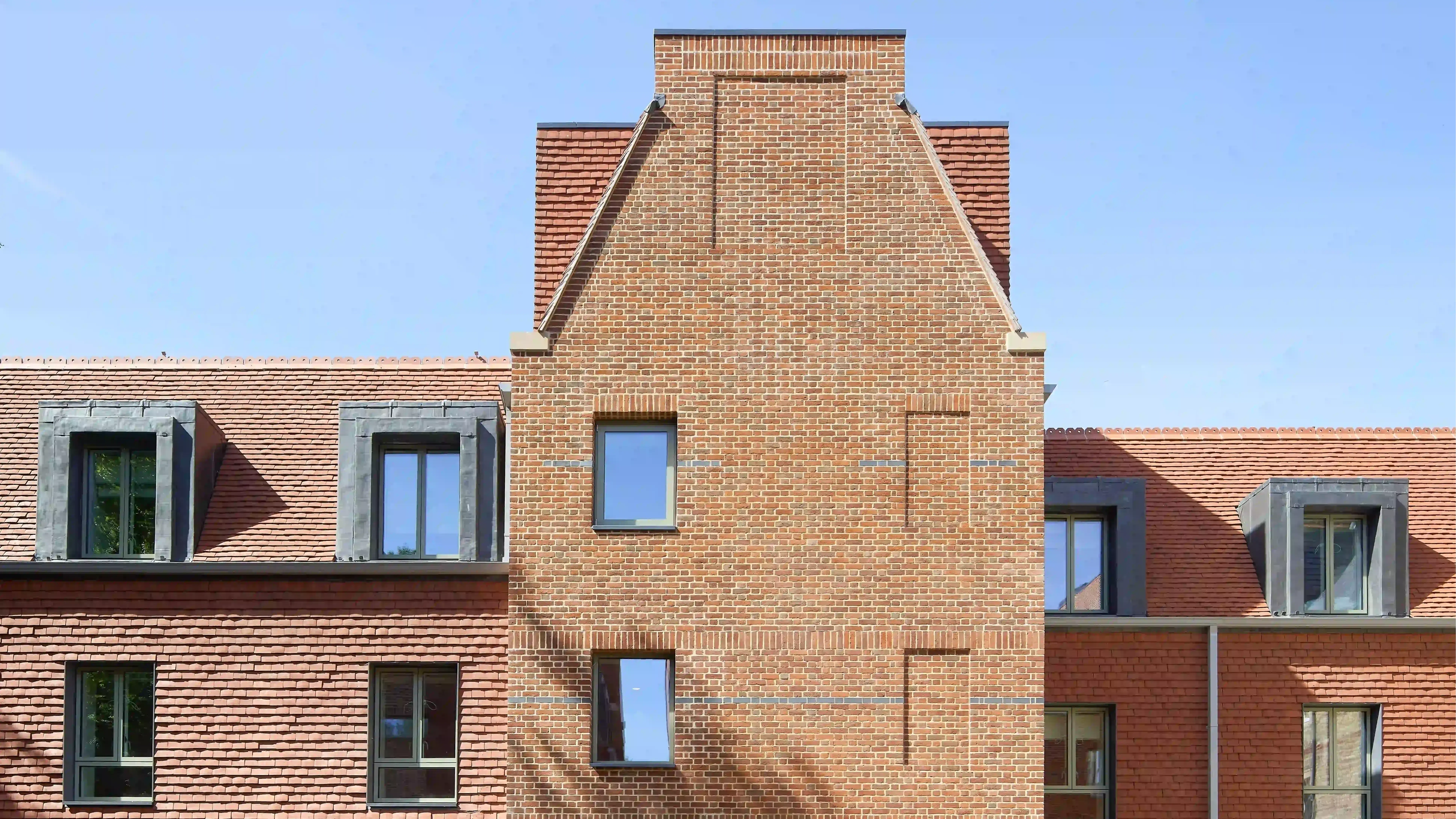 Norham Gardens Ibstock Swanage Handmade Red Bricks