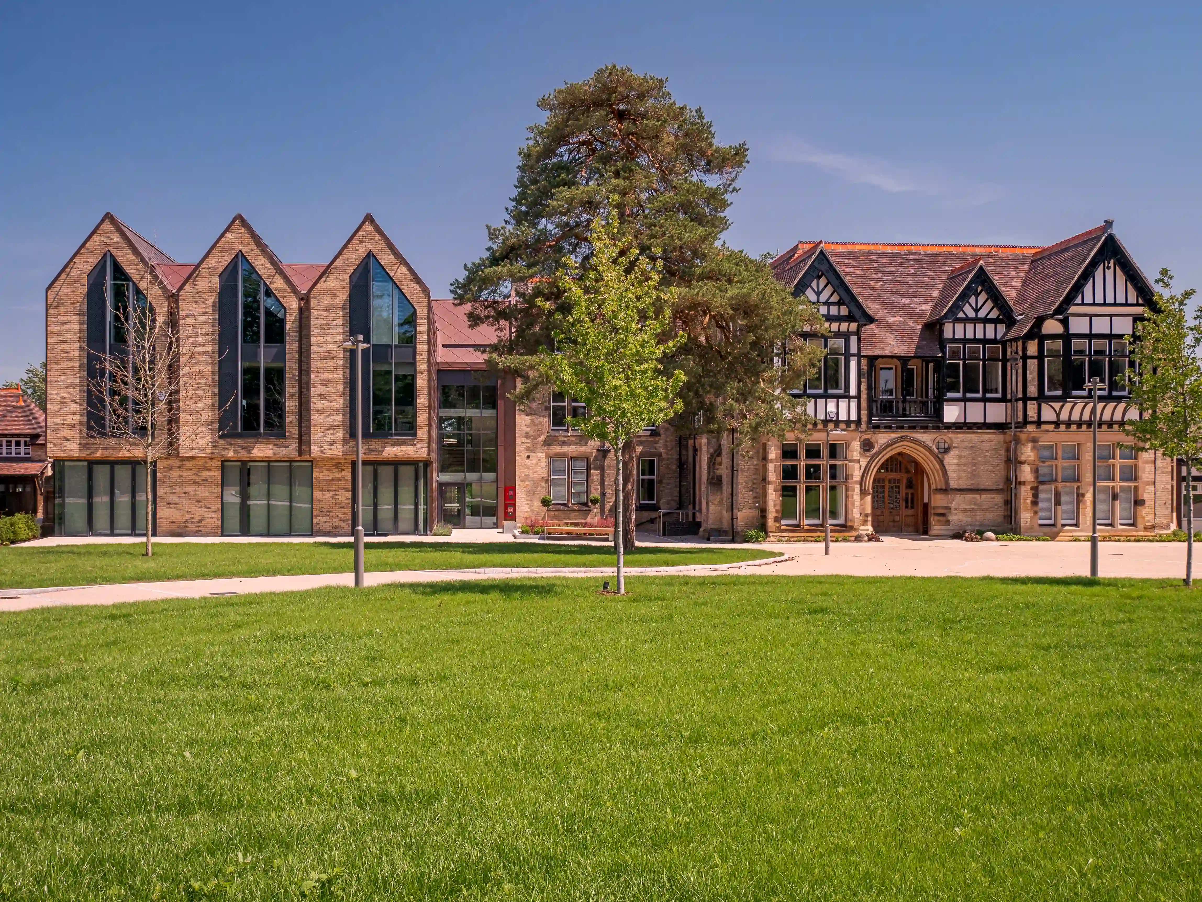 Brookfield Campus University of Leicester - Ivanhoe Cream Original bricks