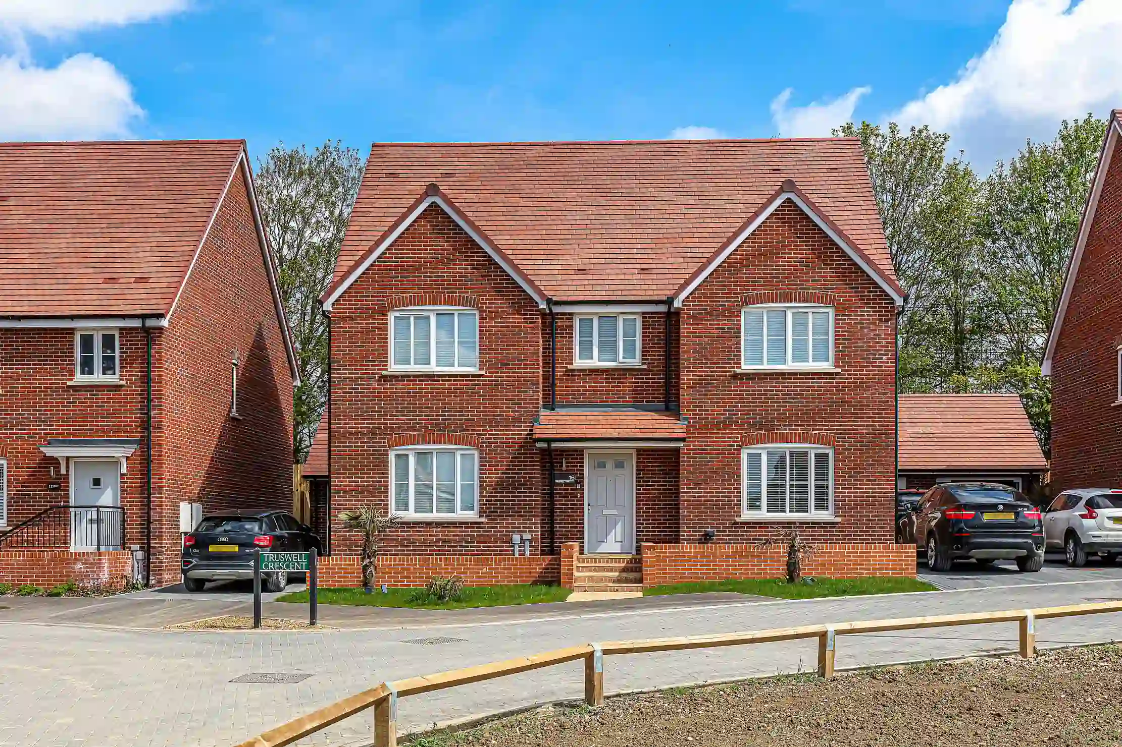 Taylor Wimpey Tudor Park - Arundel Yellow Multi Stock & Cissbury Red Multi Stock bricks