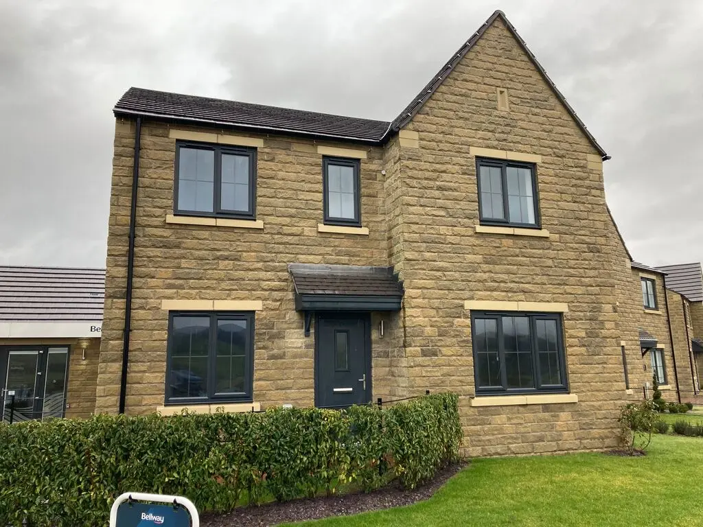 Anstone Olde Heather Black (Pitched) walling stone - Bellway Homes, Clifford Gardens, Skipton