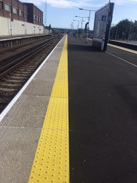 Platform copers - station