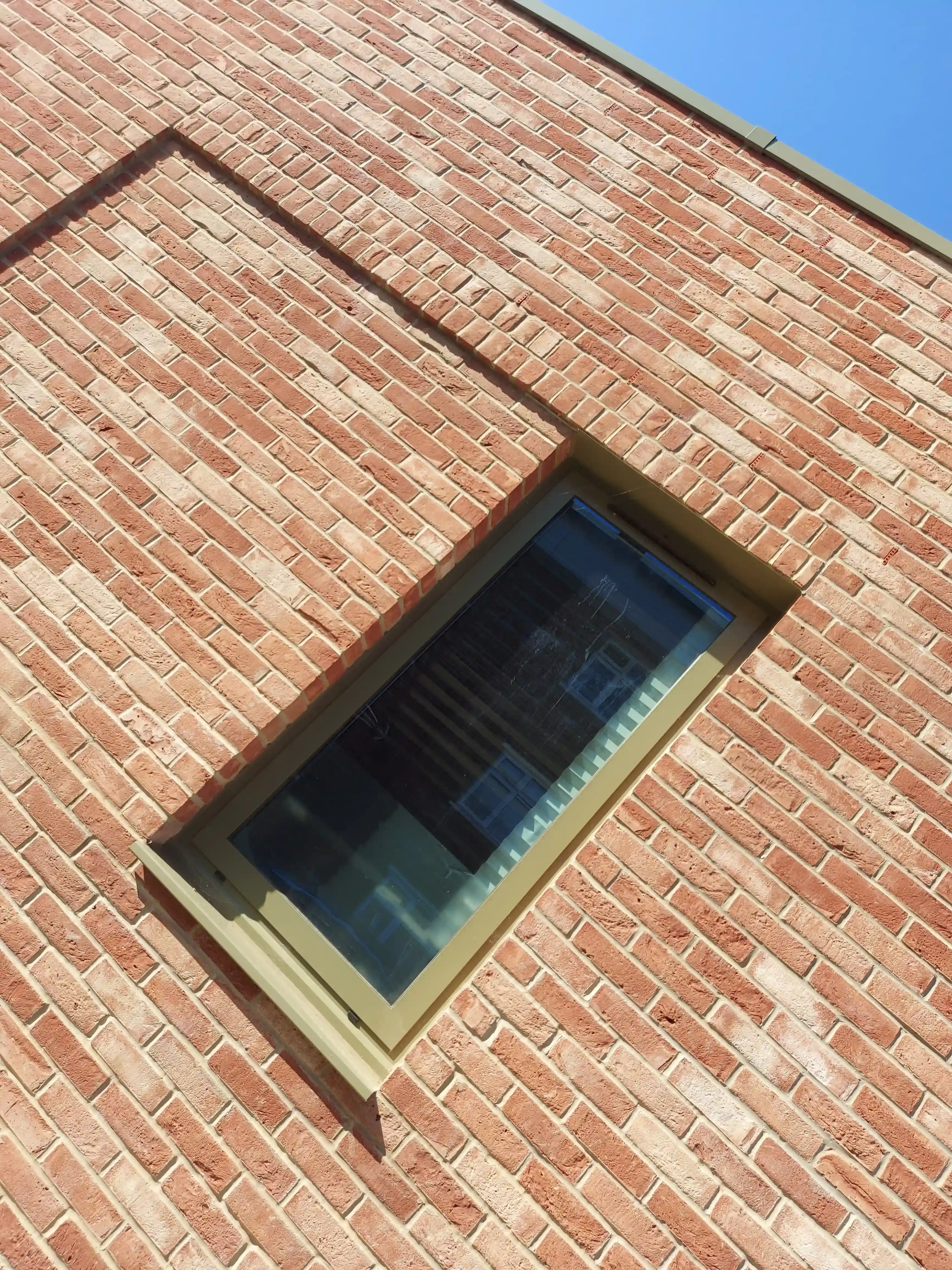 Mossford Court, Ilford, Rosa Blanca Bricks