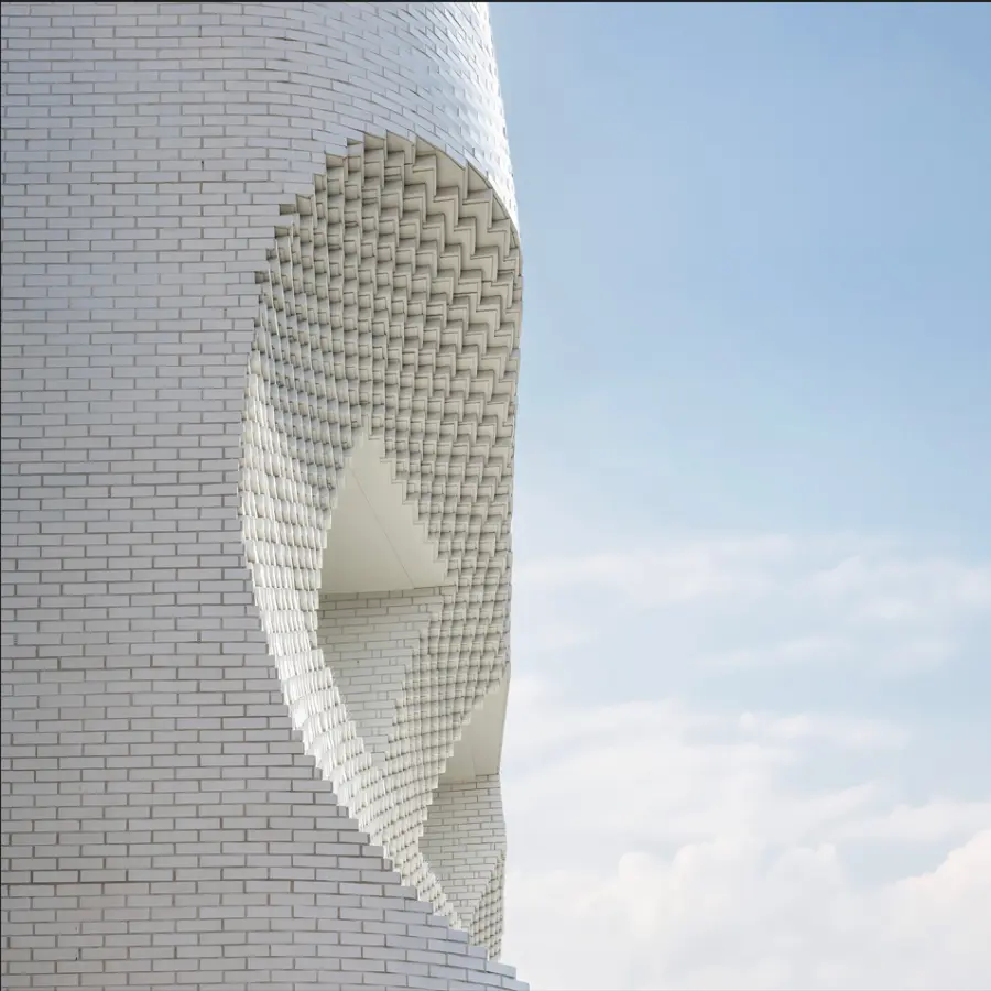 The Scoop - White glazed bricks