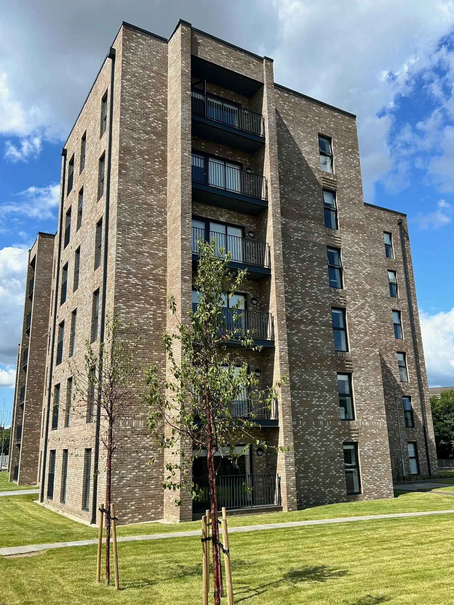 Crown Street Gorbals, Glasgow - Leicester Albus Bricks