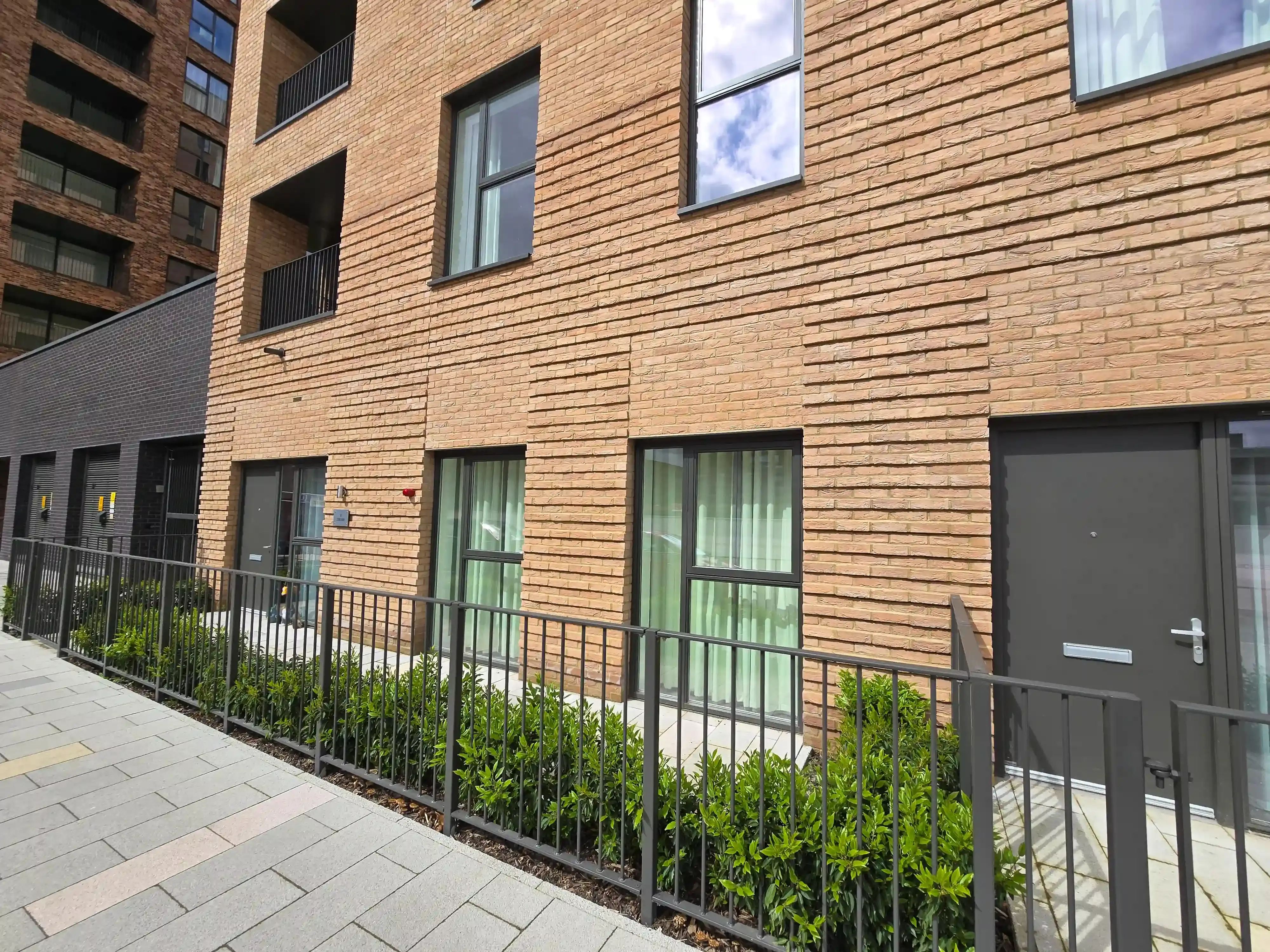 Bradgate Light Buff & Ivanhoe Westminster bricks