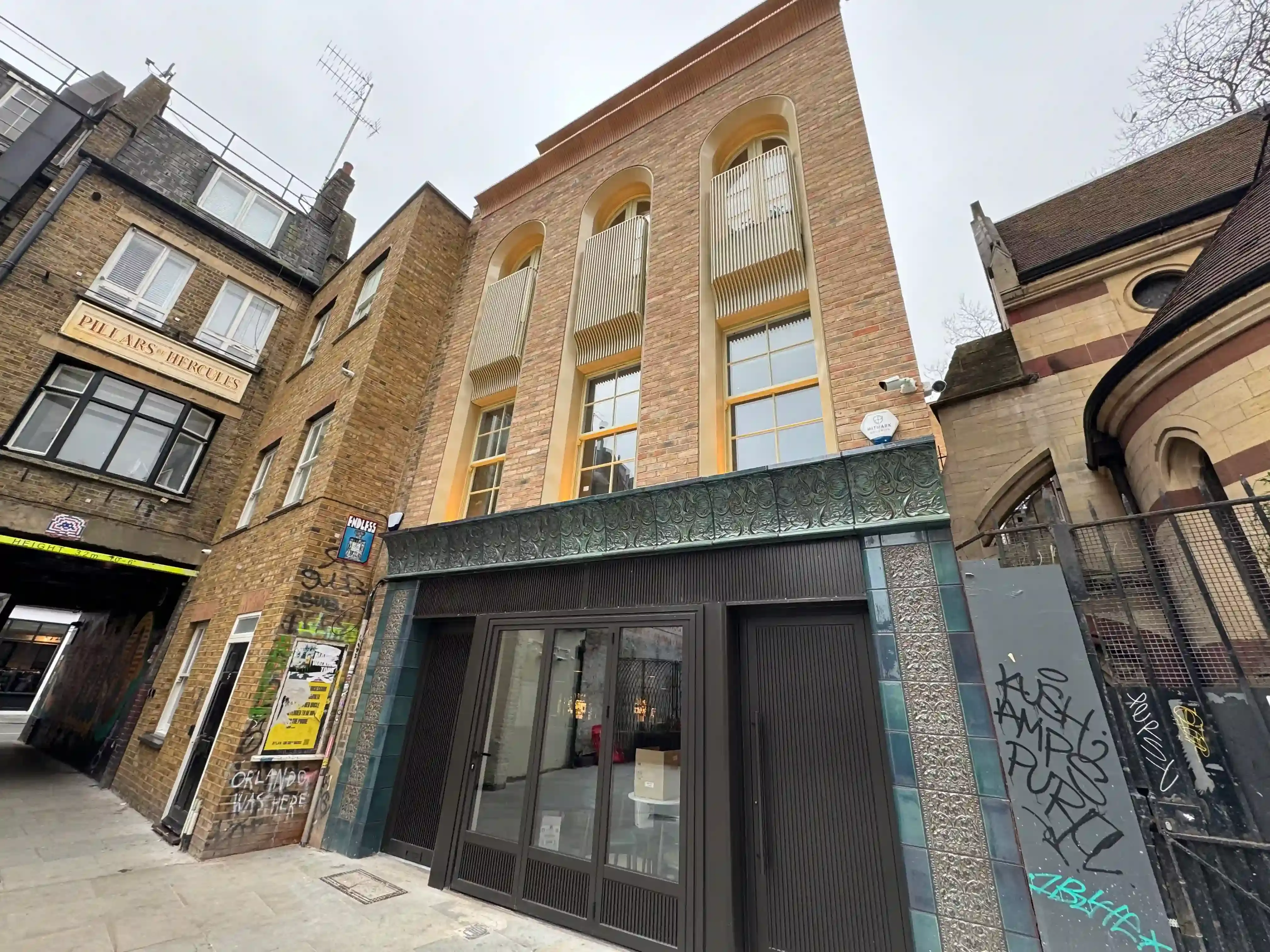 Ilona Rose House - Cooksbridge Rustic Blend bricks