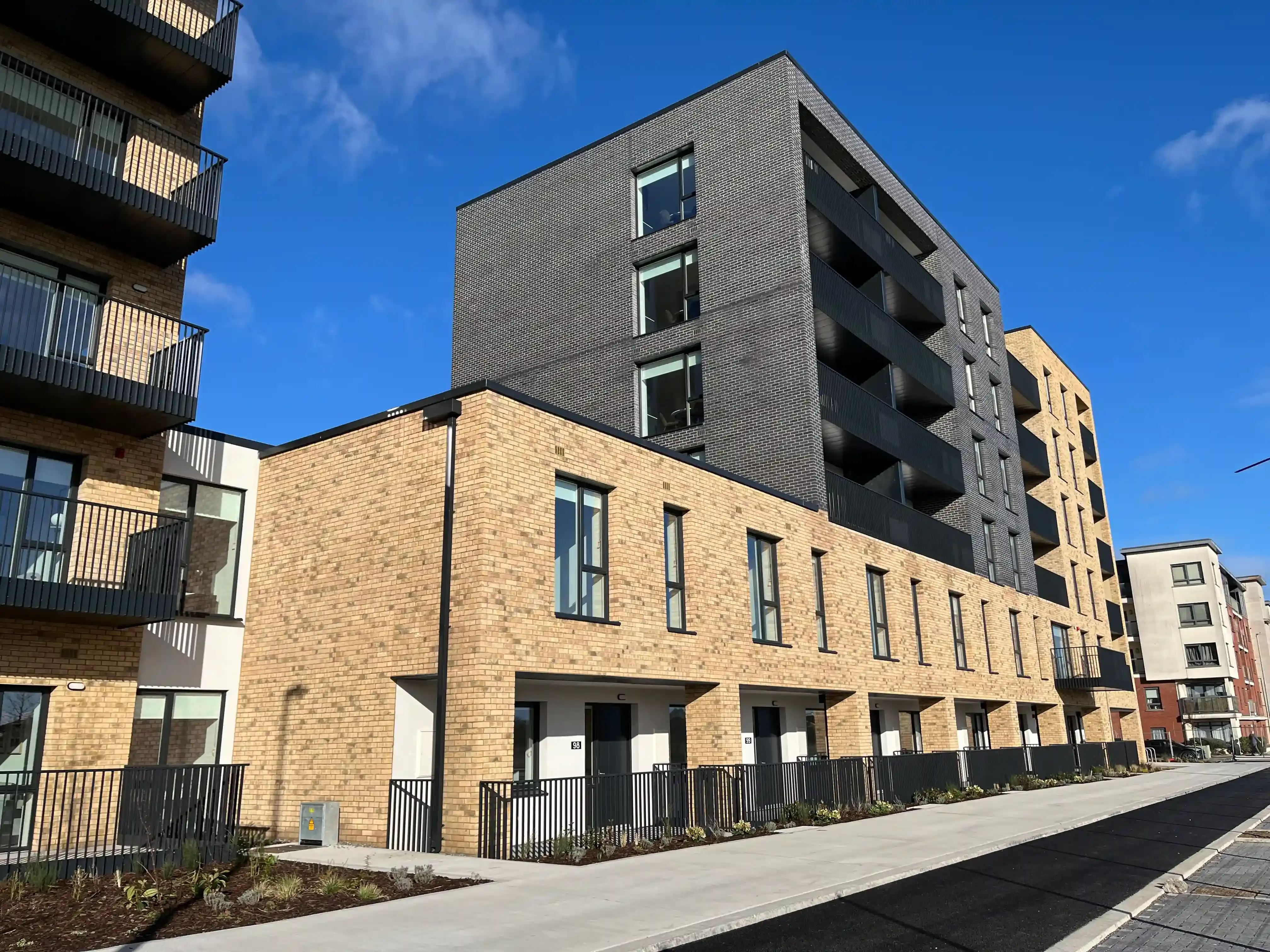 Ivanhoe Cream Original & Staffordshire Slate Blue Smooth - Belmayne, Clare Hall, Ireland