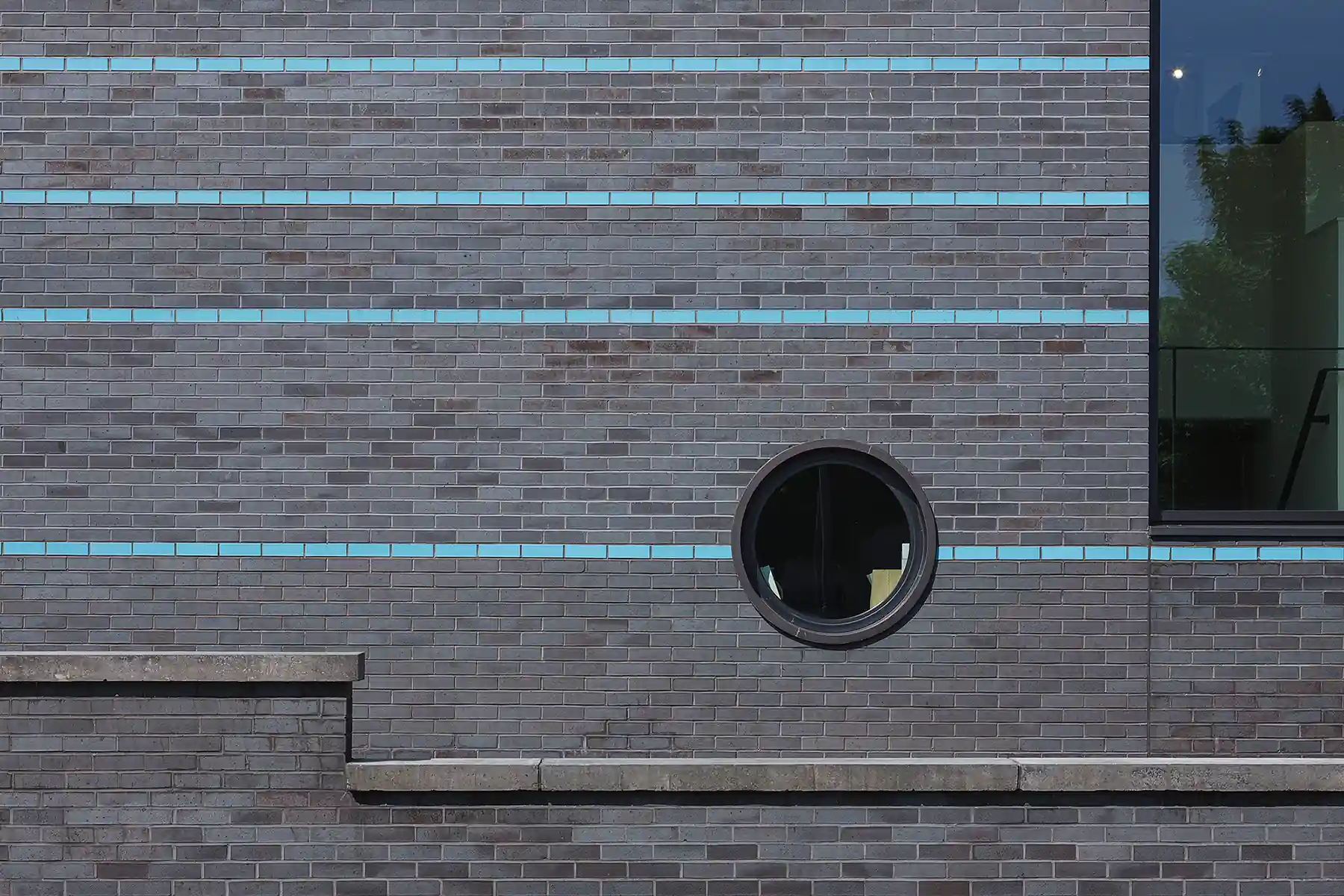 Greenock Ocean Terminal Staffordshire Slate Blue Smooth bricks