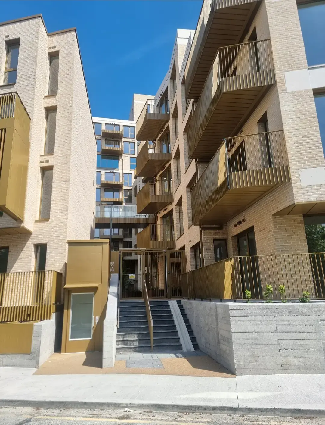 Leicester Multi Cream bricks - Eglington Place, Dublin, Ireland